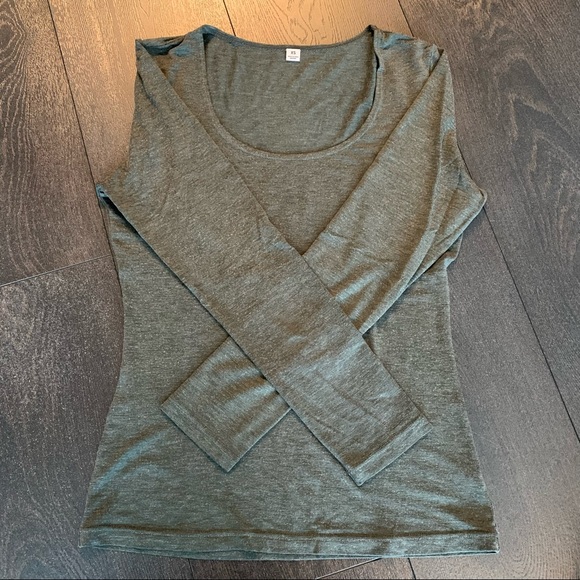 Innerwear Bundle Uniqlo HEATTECH, AIRism, Babaton, Muji - Picture 2 of 13